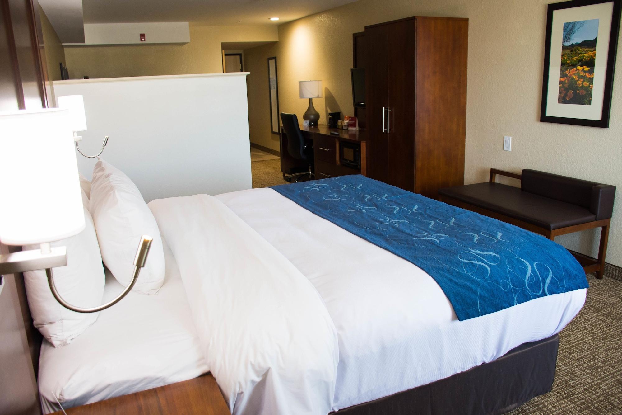 Comfort Suites El Paso Airport Dış mekan fotoğraf